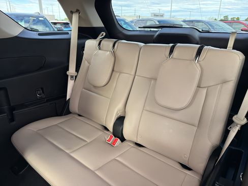 Used 2020 Ford Explorer XLT w/ Equipment Group 202A image 36