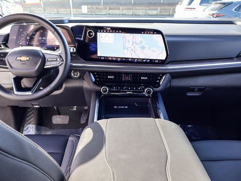 Used 2025 Chevrolet Tahoe Premier image 15