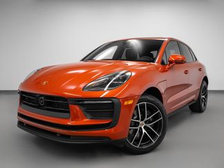 Certified 2025 Porsche Macan video 1