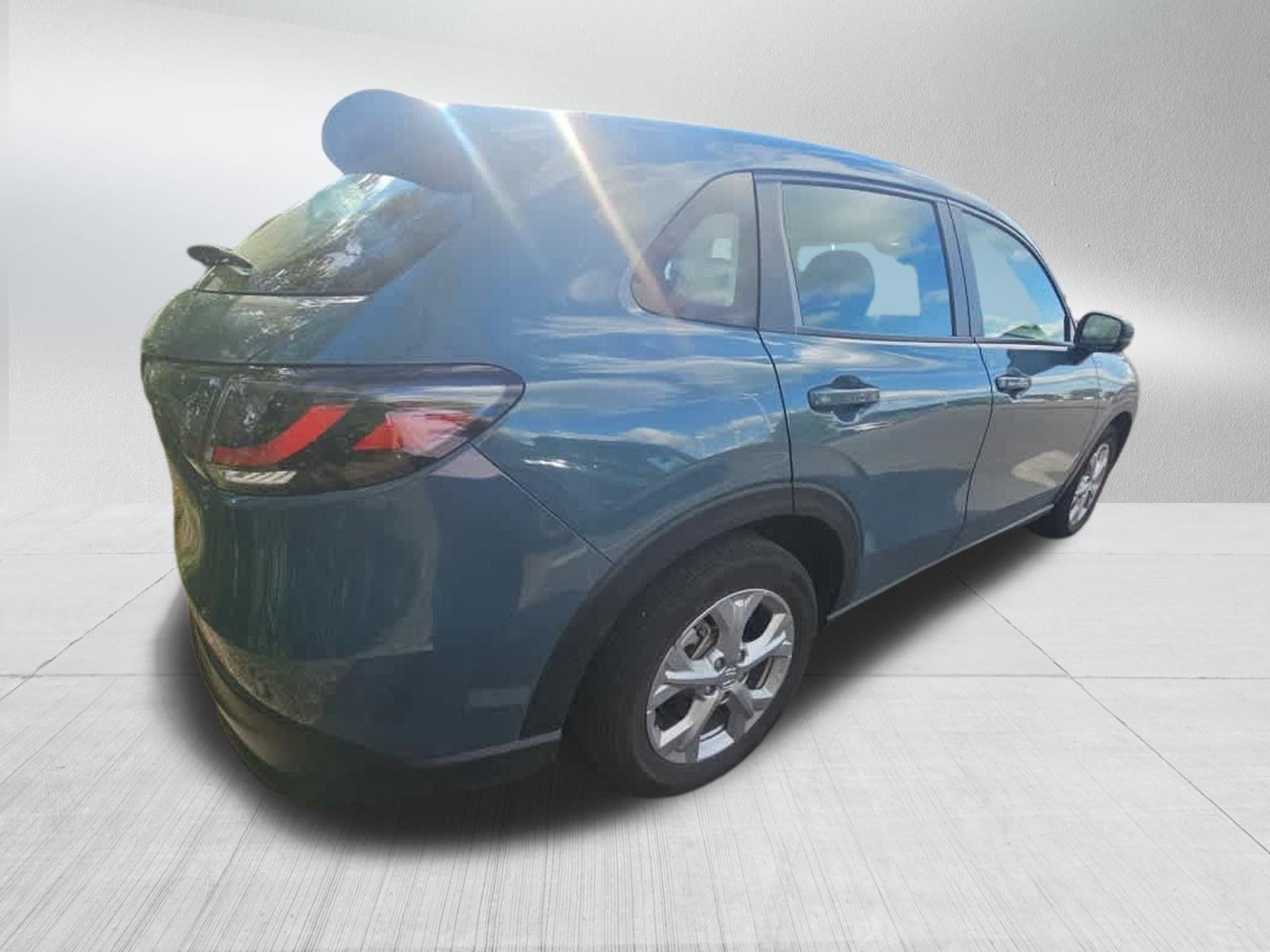 Certified 2025 Honda HR-V LX image 4