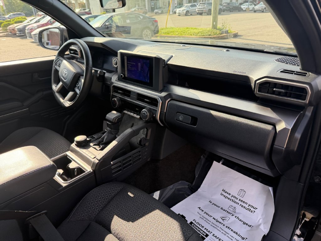 Used 2025 Toyota 4Runner SR5 AWD/4WD image 16