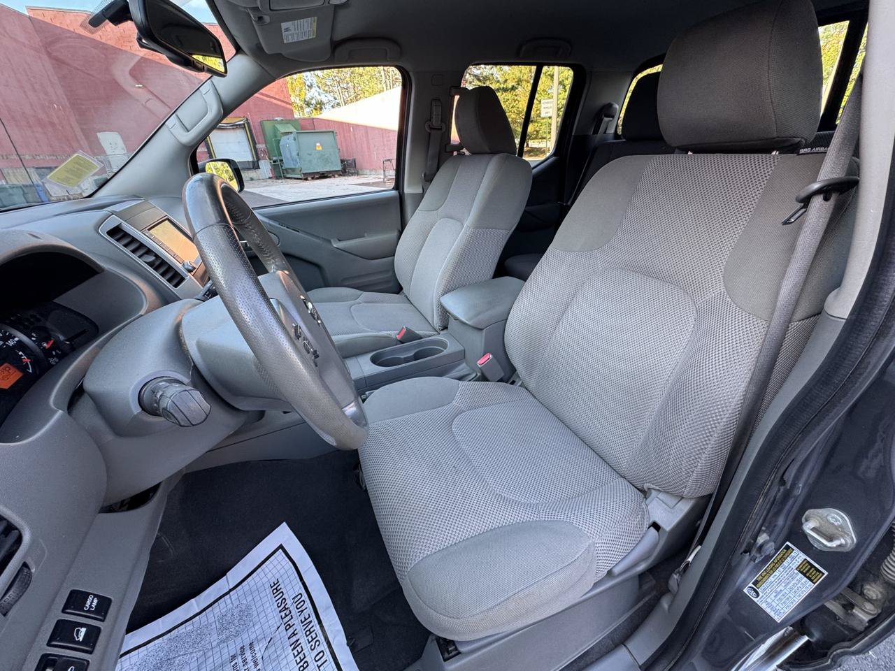 Used 2019 Nissan Frontier SV w/ Value Truck Package AWD/4WD image 9