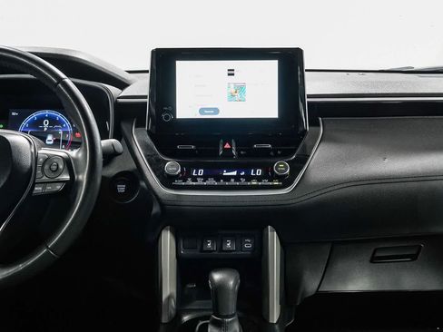 Certified 2025 Toyota Corolla Cross XLE FWD image 14