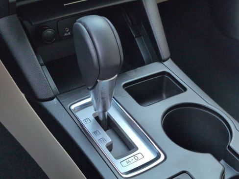 Used 2017 Subaru Outback 3.6R Limited image 34