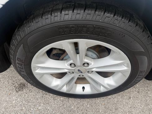 Used 2014 Ford Taurus SEL AWD/4WD image 32