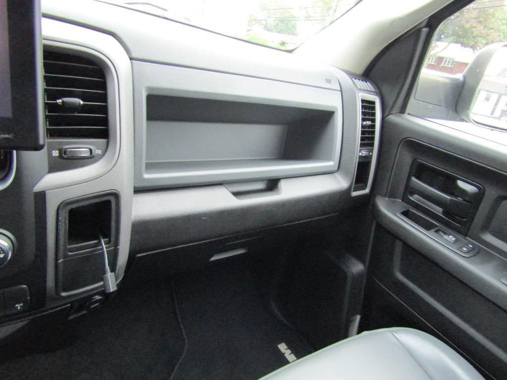 Used 2018 RAM 2500 Tradesman w/ Chrome Appearance Group AWD/4WD image 9
