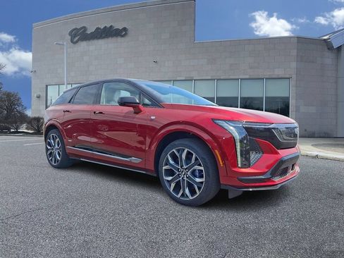 New 2026 Cadillac Optiq V AWD/4WD image 2