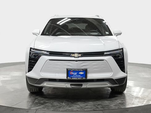 Used 2024 Chevrolet Blazer EV LT AWD/4WD image 10