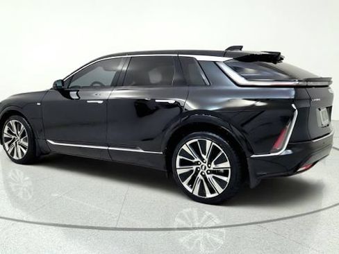 Used 2024 Cadillac Lyriq Luxury RWD image 6