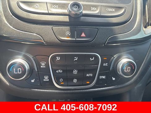 Used 2022 Chevrolet Equinox RS w/ RS Leather Package FWD image 15