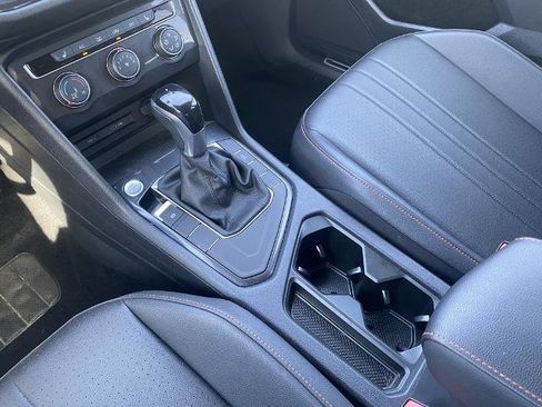 Used 2024 Volkswagen Tiguan Wolfsburg Edition image 24