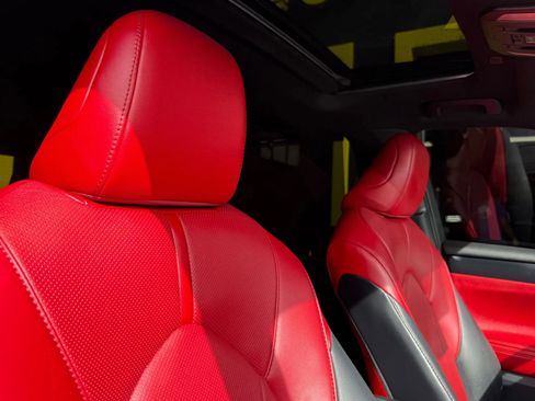 Used 2021 Toyota Highlander XSE image 23