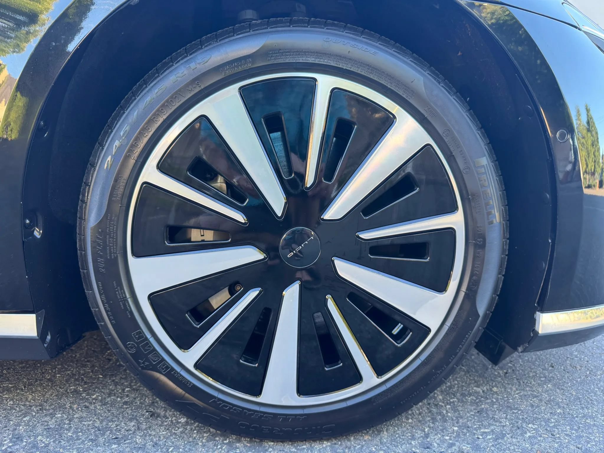 Used 2023 Lucid Air Touring AWD/4WD image 14