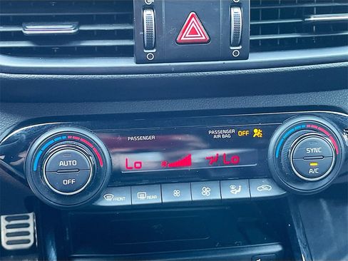 Used 2023 Kia Forte GT-Line w/ GT-Line Premium Package image 16