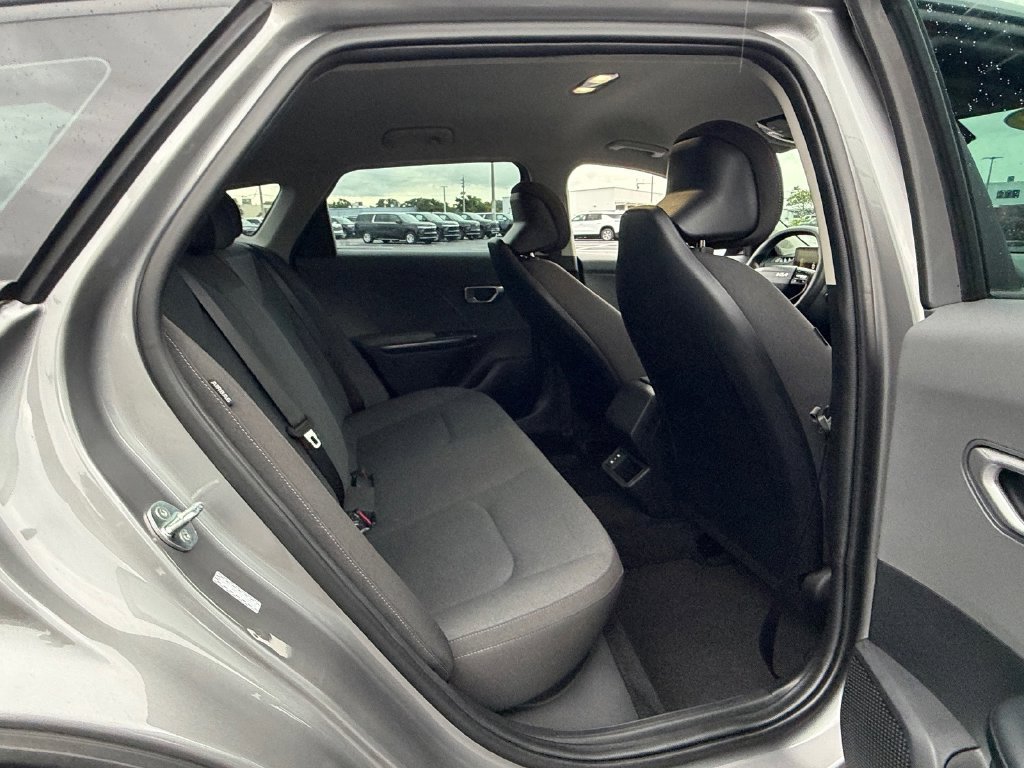 Used 2025 Kia K4 FWD image 16