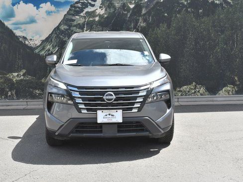 Used 2026 Nissan Rogue SV AWD/4WD image 5