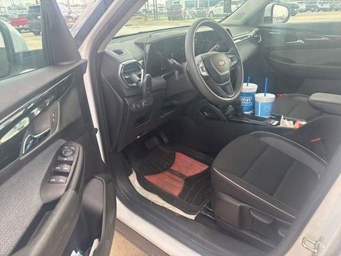 Used 2024 Chevrolet TrailBlazer LT image 20