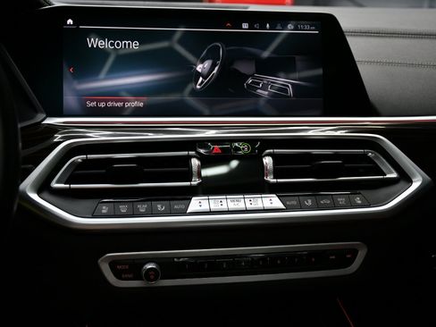 Used 2021 BMW X5 M50i w/ Premium Package image 28