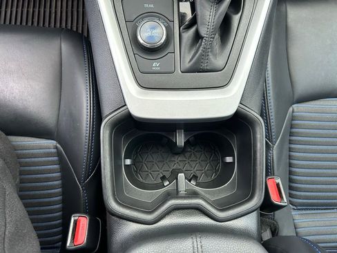 Used 2022 Toyota RAV4 XSE image 22