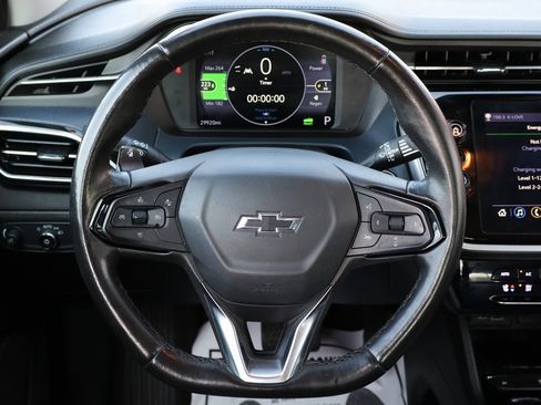 Used 2022 Chevrolet Bolt EUV Premier image 22