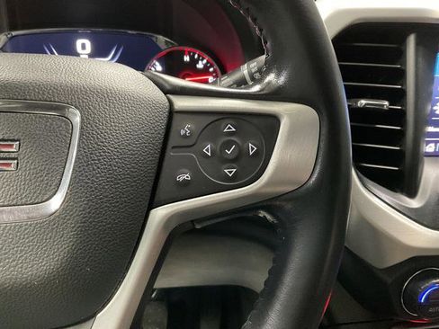 Used 2020 GMC Acadia SLT w/ Driver Alert Package II image 23