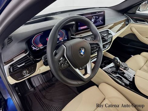 Certified 2023 BMW 530i xDrive w/ Premium Package image 9