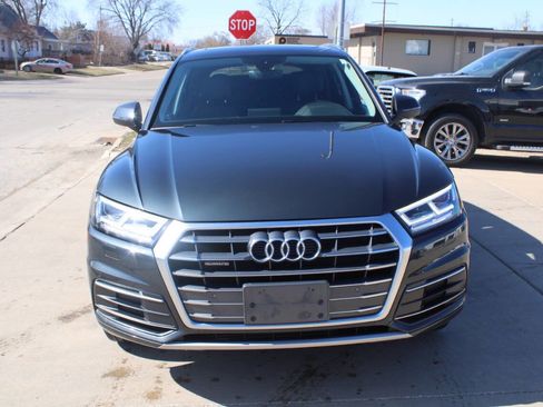 Used 2018 Audi Q5 2.0T Premium Plus w/ Premium Plus Package image 3