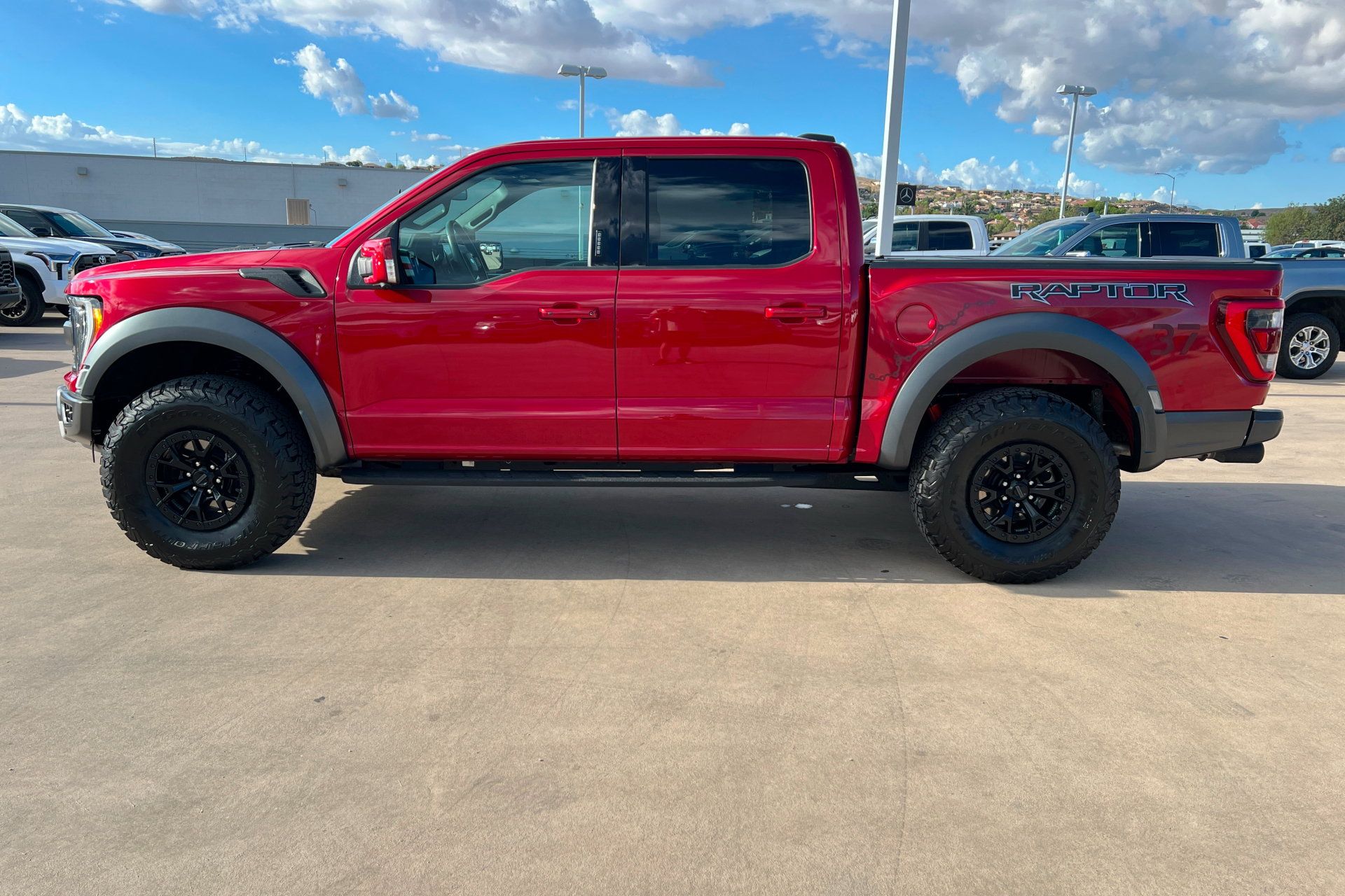 Used 2023 Ford F150 Raptor w/ Raptor 37 Performance Package AWD/4WD image 2
