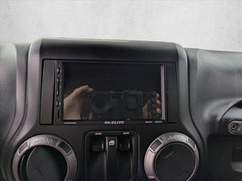 Used 2013 Jeep Wrangler Sport image 11