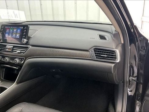 Certified 2021 Honda Accord Touring image 18