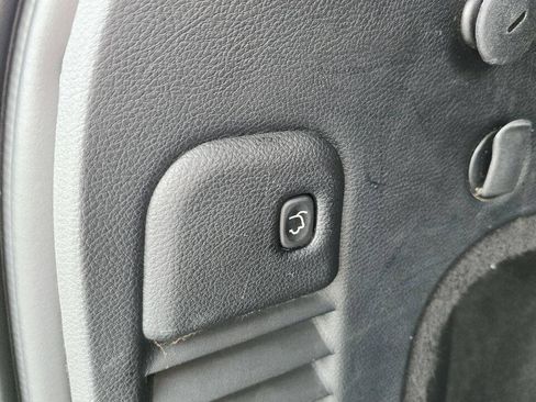 Used 2017 Jeep Grand Cherokee Altitude AWD/4WD image 13