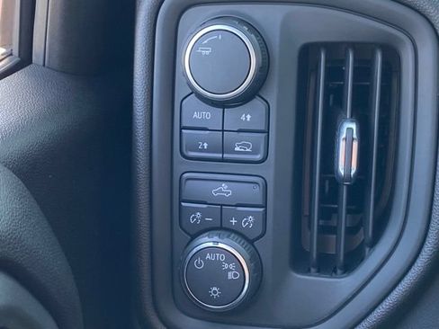 Used 2022 Chevrolet Silverado 1500 W/T AWD/4WD image 20