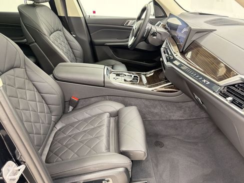 Certified 2024 BMW X7 xDrive40i w/ Premium Package AWD/4WD image 30