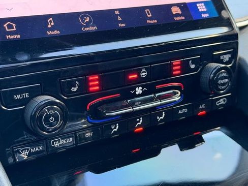 Used 2021 Jeep Grand Cherokee L Limited image 34