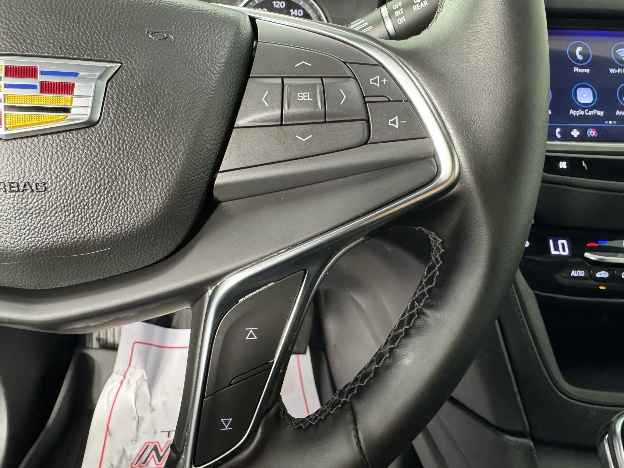 Used 2025 Cadillac XT5 Luxury w/ LPO, Floor Liner Package AWD/4WD image 16