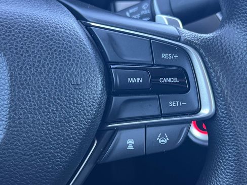 Certified 2019 Honda Accord Hybrid image 10