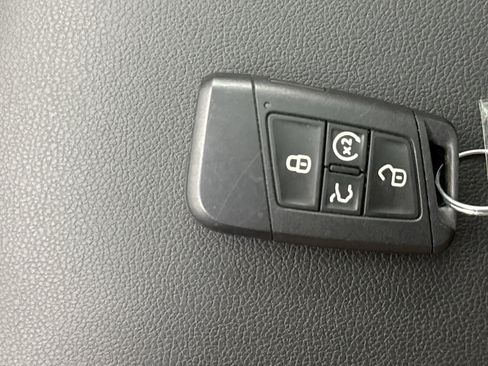 Used 2023 Volkswagen Tiguan SE R-Line AWD/4WD image 24