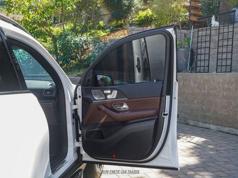 Used 2024 Mercedes-Benz GLS 450 4MATIC image 75