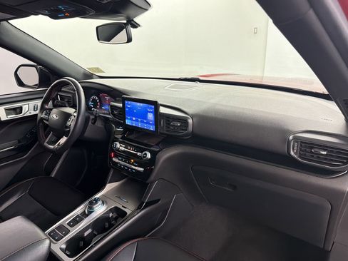 Used 2022 Ford Explorer ST-Line w/ Class IV Trailer Tow Package image 39