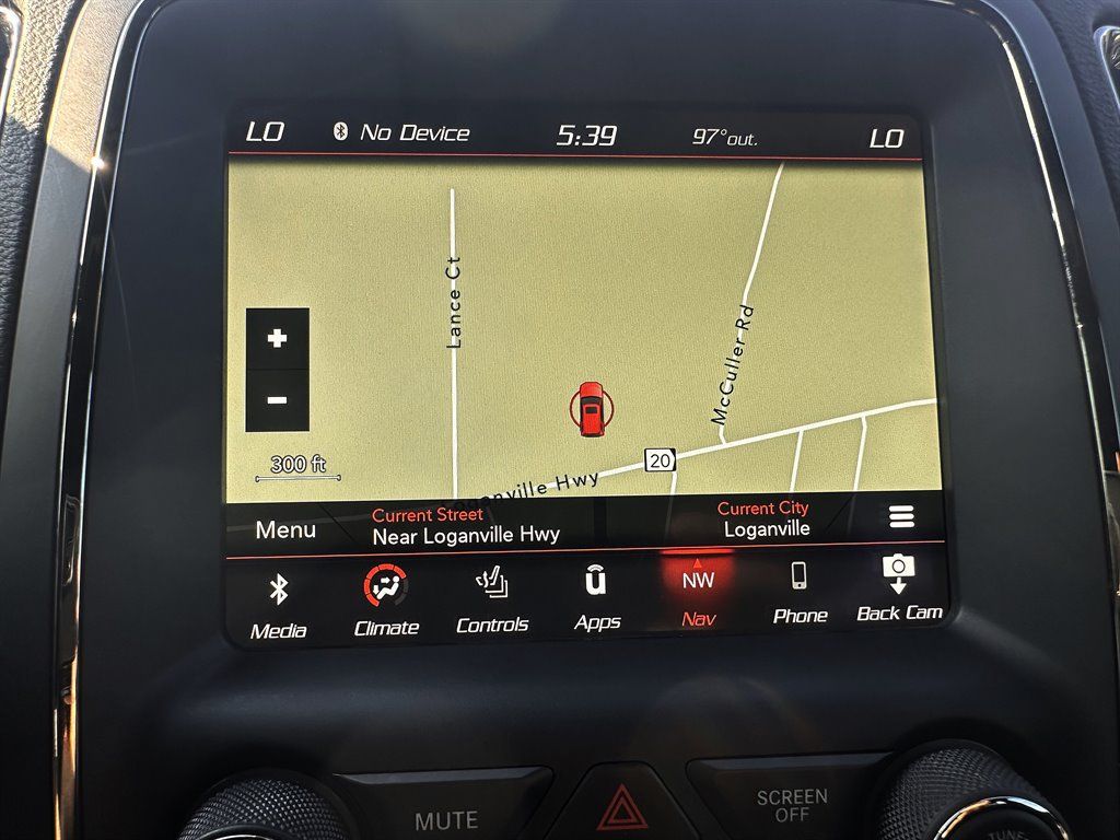 Used 2018 Dodge Durango SRT w/ Technology Group AWD/4WD image 27
