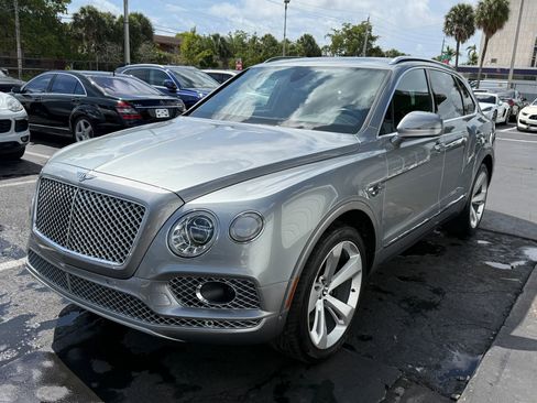 Used 2018 Bentley Bentayga Onyx Edition AWD/4WD image 6