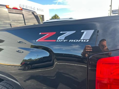 Used 2018 Chevrolet Silverado 1500 LT w/ All Star Edition AWD/4WD image 6