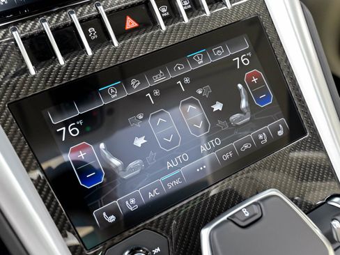 Used 2020 Lamborghini Urus AWD/4WD image 87