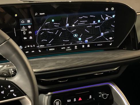 Used 2025 Audi Q5 Premium w/ Convenience Package image 3