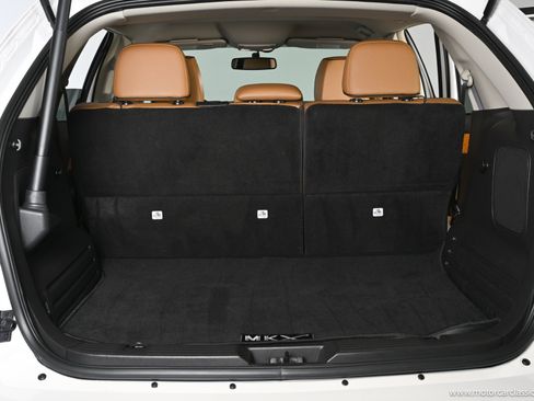Used 2014 Lincoln MKX FWD w/ Equipment Group 101A image 25