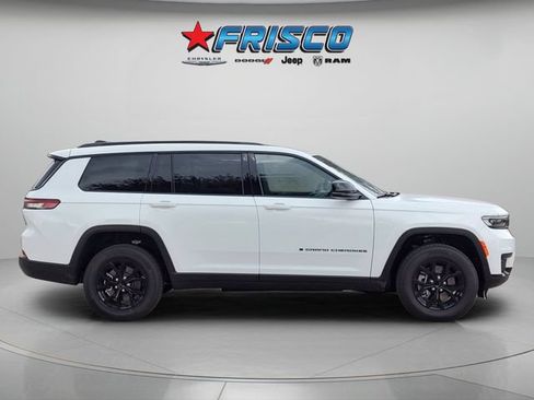 Used 2025 Jeep Grand Cherokee L Altitude AWD/4WD image 8