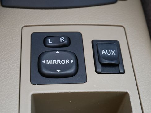 Used 2010 Toyota RAV4 4WD image 31