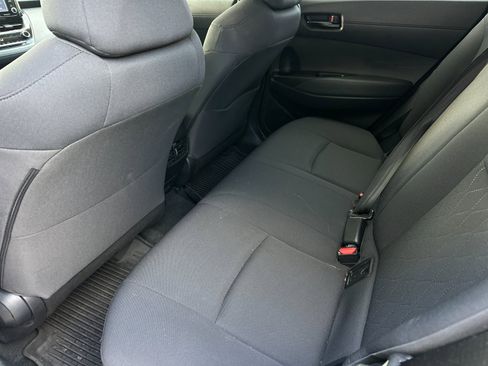 Used 2022 Toyota Corolla Cross LE image 11