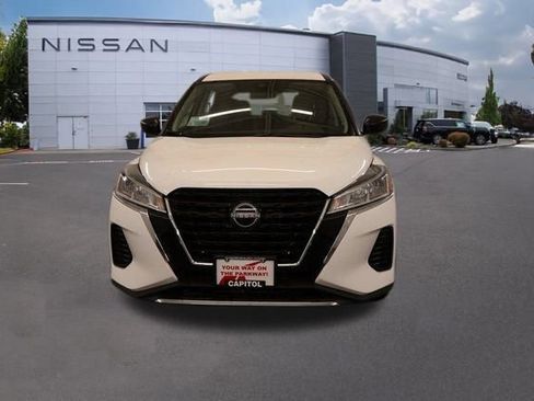 New 2025 Nissan Kicks Play S image 6