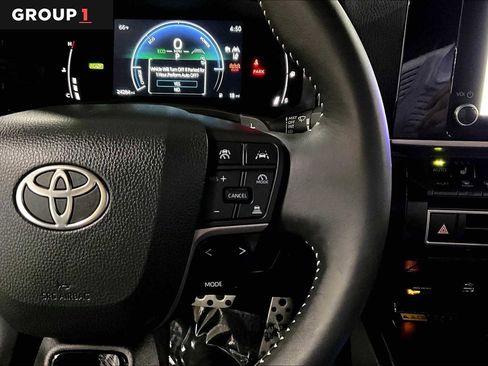 Used 2025 Toyota Camry SE AWD/4WD image 24